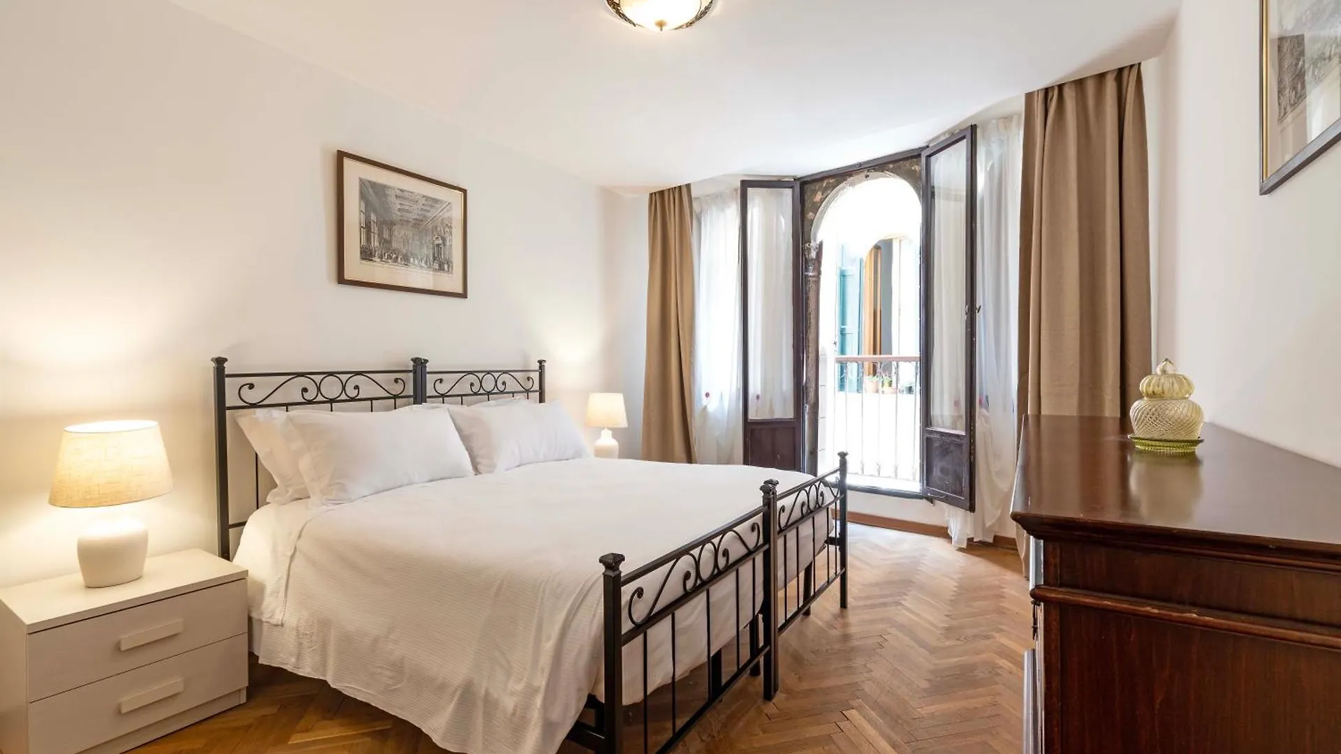 Torre Dell'Orologio Apartment By Bricola Apartments Venedig Italien